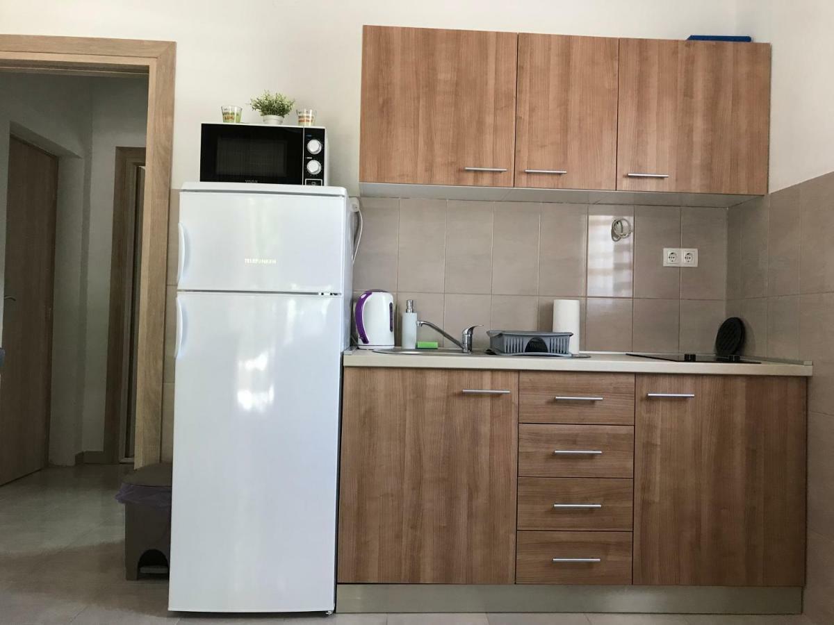 Apartman Mirjana With Terrace And Free Parking Donji Okrug  Eksteriør billede